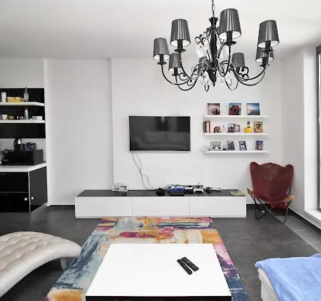 Lovely Place Apartment *